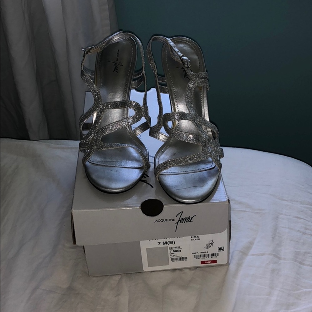Silver sparkle heals